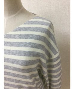 ATELIER SIX　オフホワイトと グレーのニットトレーナー