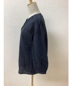 Petit Honfleur　Petit Honfleur プチオンフルール 紺黒 パンチングドット コットンブラウス サイズ9R